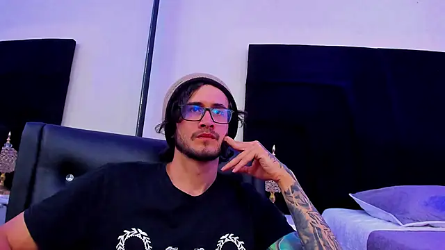 Loggan donnelly online show from January 2025 11:44:02 PM