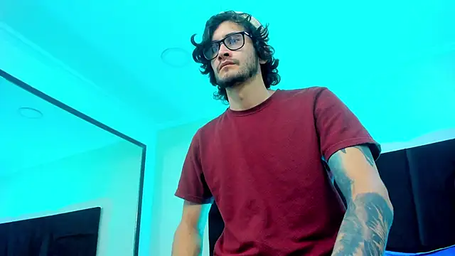 Loggan donnelly online show from February 2025 09:29:02 PM