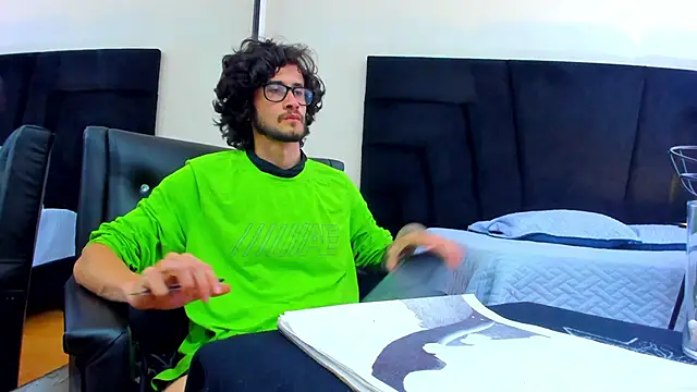 Loggan donnelly online show from February 2025 07:59:02 PM