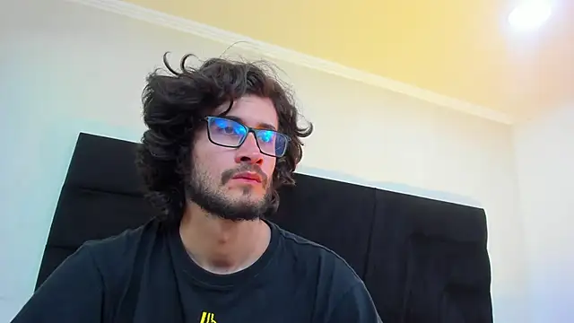 Loggan donnelly online show from March 2025 12:43:01 AM