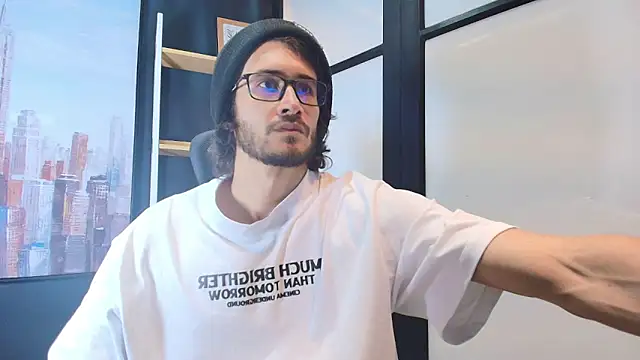 Loggan donnelly online show from March 2025 08:11:01 PM