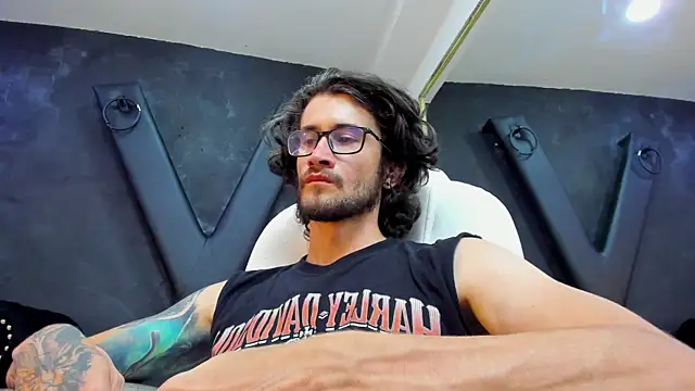 Loggan donnelly online show from March 2025 02:37:01 AM