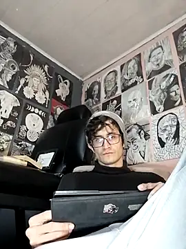 Loggan donnelly online show from February 2026 06:37:01 PM