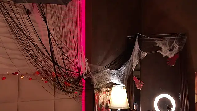 Snapshot of ViolaFlirt chatting on October 2025 04:38:01 AM ViolaFlirt online show from October 2025 04:38:01 AM