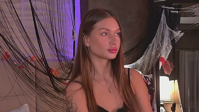 Snapshot of ViolaFlirt chatting on November 2025 04:14:02 AM ViolaFlirt online show from November 2025 04:14:02 AM