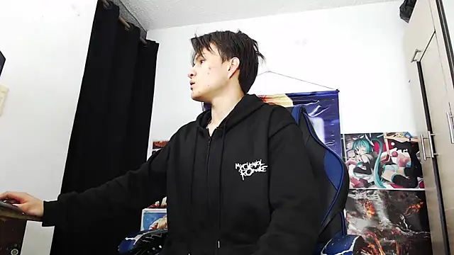 Snapshot of sr_jaeger chatting on November 2025 12:38:01 PM sr jaeger online show from November 2025 12:38:01 PM