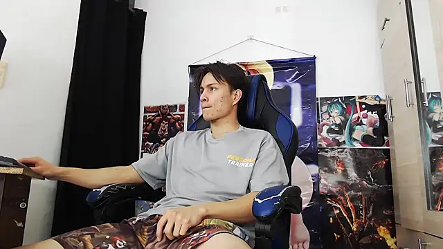 Snapshot of sr_jaeger chatting on November 2025 02:26:01 PM sr jaeger online show from November 2025 02:26:01 PM