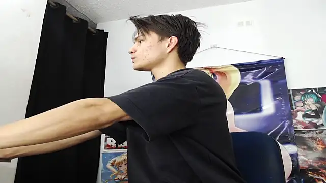 Snapshot of sr_jaeger chatting on November 2025 01:17:02 PM sr jaeger online show from November 2025 01:17:02 PM