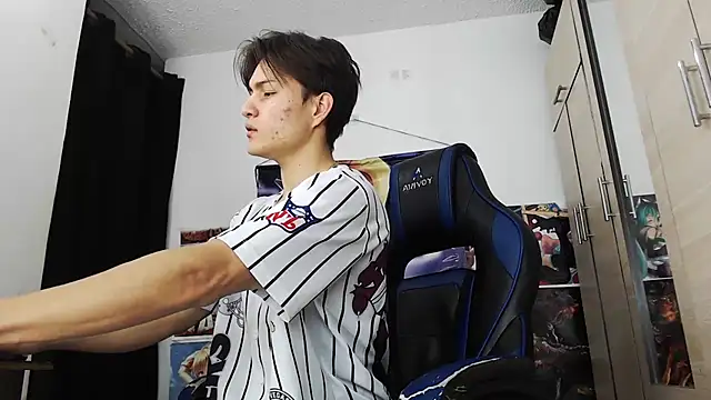 Snapshot of sr_jaeger chatting on November 2025 01:00:02 PM sr jaeger online show from November 2025 01:00:02 PM