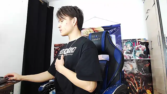 Snapshot of sr_jaeger chatting on November 2025 08:22:02 PM sr jaeger online show from November 2025 08:22:02 PM