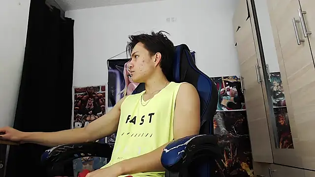 Snapshot of sr_jaeger chatting on December 2025 01:39:01 PM sr jaeger online show from December 2025 01:39:01 PM