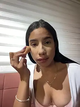Snapshot of Praga_Pink chatting on May 2026 02:08:01 AM Praga Pink online show from May 2026 02:08:01 AM