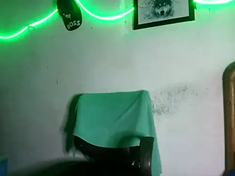 Snapshot of 628-andrew chatting on November 2025 01:40:01 AM 628-andrew online show from November 2025 01:40:01 AM