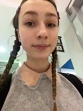 Lia  Love online show from December 2024 12:27:02 PM