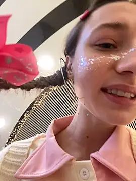 Lia  Love online show from January 2025 11:09:02 AM