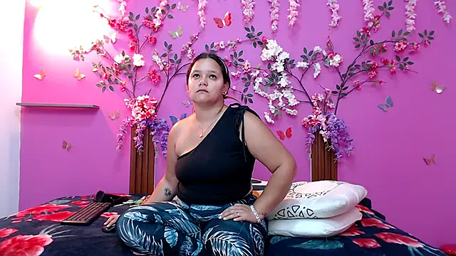 Snapshot of analdeepalejandra18 chatting on February 2025 07:21:01 PM analdeepalejandra18 online show from February 2025 07:21:01 PM