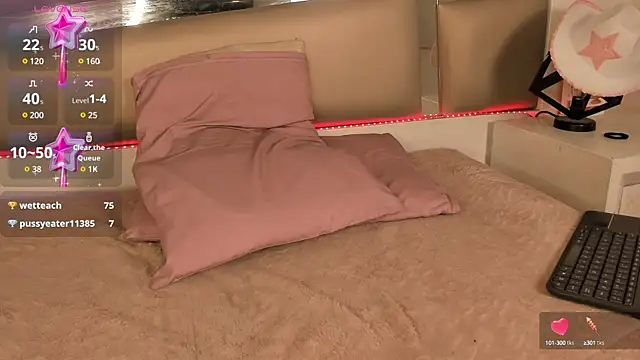 Snapshot of Mis__lola chatting on December 2024 11:24:02 PM Mis lola online show from December 2024 11:24:02 PM