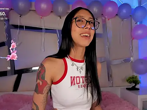 Snapshot of Mis__lola chatting on November 2025 09:15:01 PM Mis lola online show from November 2025 09:15:01 PM