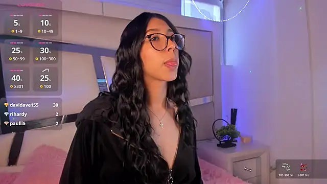 Snapshot of Mis__lola chatting on November 2025 09:04:01 PM Mis lola online show from November 2025 09:04:01 PM