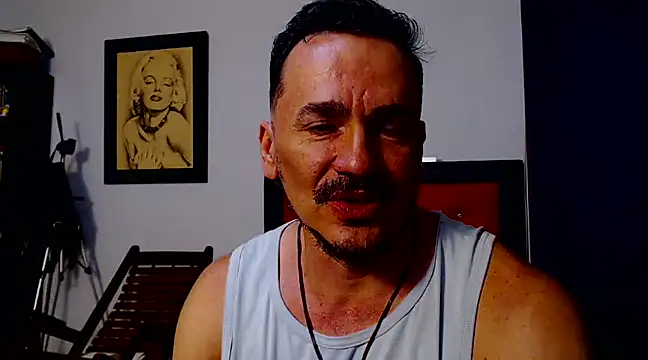 Snapshot of theroomboy chatting on December 2024 12:28:01 AM theroomboy online show from December 2024 12:28:01 AM