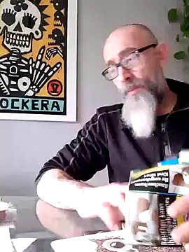 Snapshot of Kingsscepter chatting on January 2025 02:31:02 PM Kingsscepter online show from January 2025 02:31:02 PM