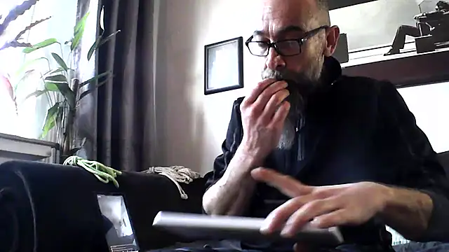 Snapshot of Kingsscepter chatting on January 2025 03:11:01 PM Kingsscepter online show from January 2025 03:11:01 PM