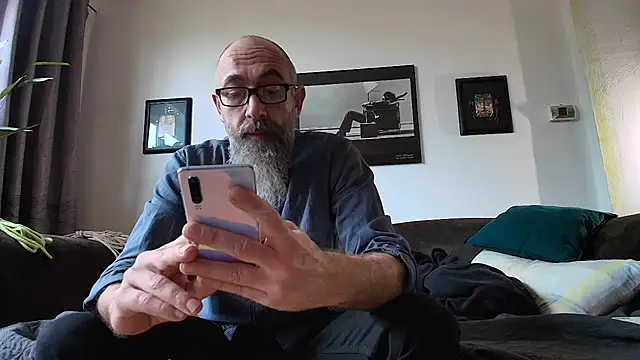 Snapshot of Kingsscepter chatting on February 2025 01:32:01 PM Kingsscepter online show from February 2025 01:32:01 PM