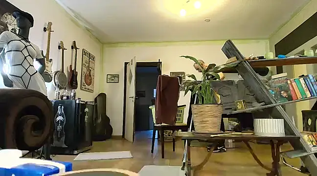 Snapshot of Kingsscepter chatting on February 2025 04:36:02 PM Kingsscepter online show from February 2025 04:36:02 PM