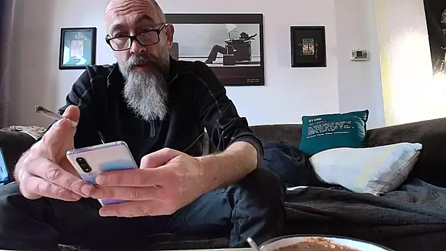 Snapshot of Kingsscepter chatting on February 2025 02:47:02 PM Kingsscepter online show from February 2025 02:47:02 PM