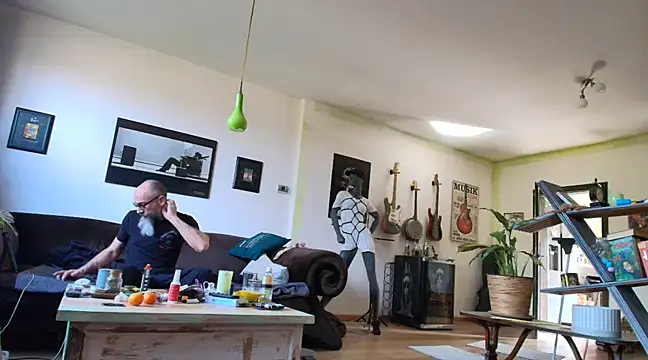 Snapshot of Kingsscepter chatting on February 2025 11:44:02 AM Kingsscepter online show from February 2025 11:44:02 AM