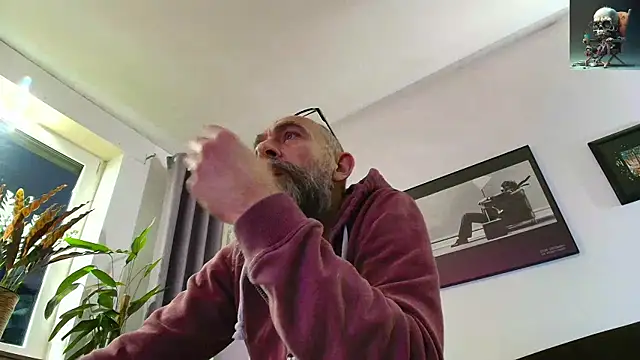 Snapshot of Kingsscepter chatting on February 2025 05:22:01 PM Kingsscepter online show from February 2025 05:22:01 PM