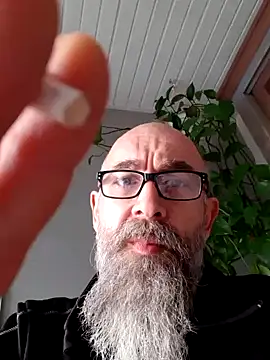 Snapshot of Kingsscepter chatting on February 2025 09:47:02 AM Kingsscepter online show from February 2025 09:47:02 AM