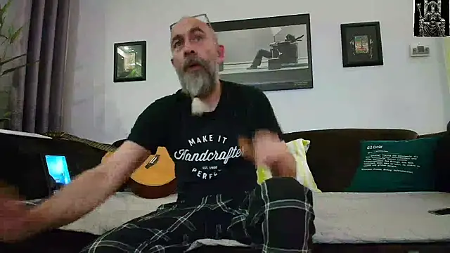 Snapshot of Kingsscepter chatting on February 2025 06:19:01 PM Kingsscepter online show from February 2025 06:19:01 PM