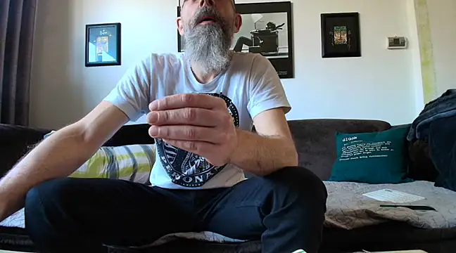 Snapshot of Kingsscepter chatting on February 2025 12:05:02 PM Kingsscepter online show from February 2025 12:05:02 PM