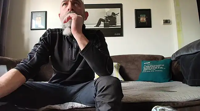 Snapshot of Kingsscepter chatting on February 2025 03:10:01 PM Kingsscepter online show from February 2025 03:10:01 PM