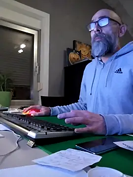 Snapshot of Kingsscepter chatting on February 2025 09:03:02 PM Kingsscepter online show from February 2025 09:03:02 PM