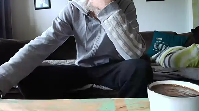 Snapshot of Kingsscepter chatting on February 2025 10:29:02 AM Kingsscepter online show from February 2025 10:29:02 AM