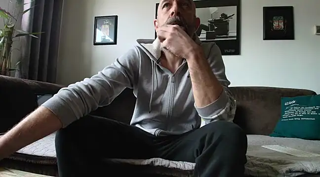 Snapshot of Kingsscepter chatting on February 2025 01:35:02 PM Kingsscepter online show from February 2025 01:35:02 PM