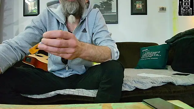 Snapshot of Kingsscepter chatting on February 2025 07:47:02 PM Kingsscepter online show from February 2025 07:47:02 PM