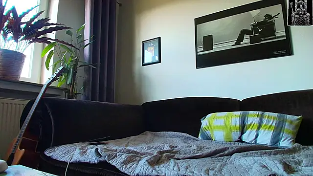 Snapshot of Kingsscepter chatting on February 2025 02:25:01 PM Kingsscepter online show from February 2025 02:25:01 PM