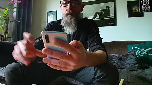 Snapshot of Kingsscepter chatting on February 2025 11:58:01 AM Kingsscepter online show from February 2025 11:58:01 AM