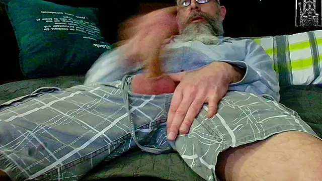 Snapshot of Kingsscepter chatting on March 2025 06:44:01 PM Kingsscepter online show from March 2025 06:44:01 PM