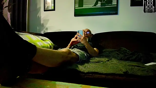 Snapshot of Kingsscepter chatting on March 2025 10:31:02 PM Kingsscepter online show from March 2025 10:31:02 PM