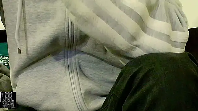 Snapshot of Kingsscepter chatting on March 2025 09:43:01 PM Kingsscepter online show from March 2025 09:43:01 PM