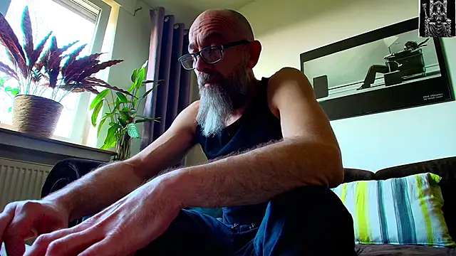 Snapshot of Kingsscepter chatting on March 2025 04:06:02 PM Kingsscepter online show from March 2025 04:06:02 PM