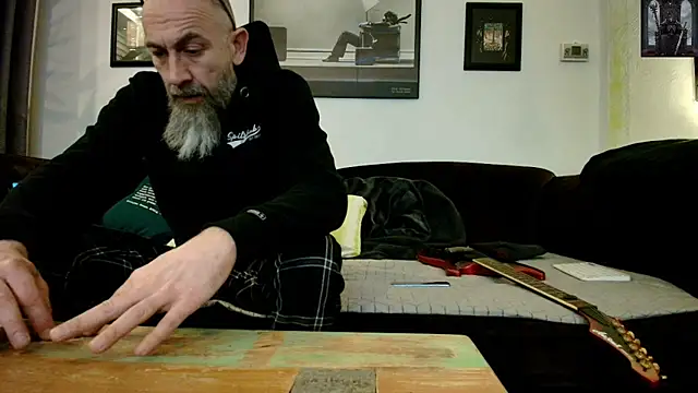 Snapshot of Kingsscepter chatting on March 2025 08:12:01 PM Kingsscepter online show from March 2025 08:12:01 PM