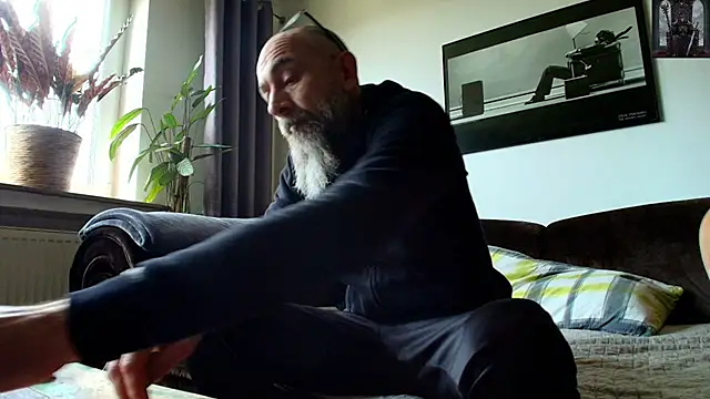 Snapshot of Kingsscepter chatting on March 2025 11:20:01 AM Kingsscepter online show from March 2025 11:20:01 AM