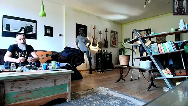 Snapshot of Kingsscepter chatting on March 2025 11:23:01 AM Kingsscepter online show from March 2025 11:23:01 AM