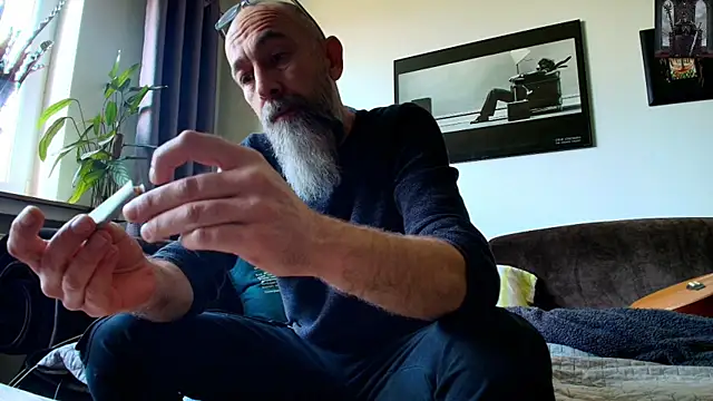 Snapshot of Kingsscepter chatting on March 2025 12:34:02 PM Kingsscepter online show from March 2025 12:34:02 PM