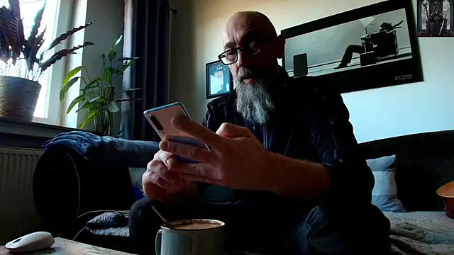 Snapshot of Kingsscepter chatting on March 2025 08:47:02 AM Kingsscepter online show from March 2025 08:47:02 AM